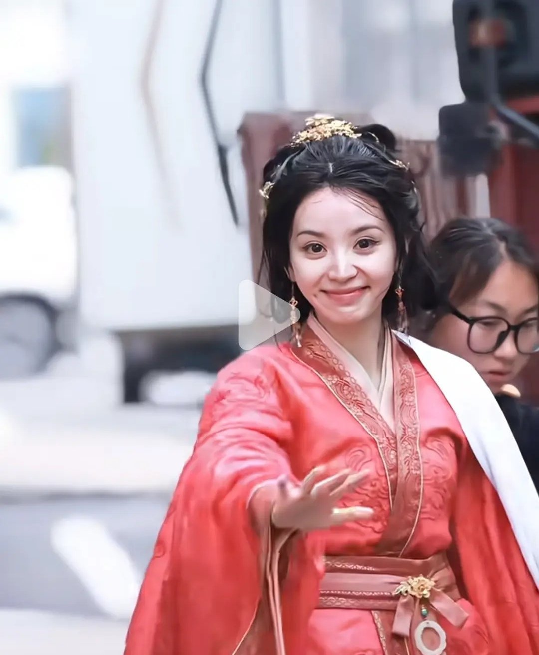 田曦薇笑起来假的原因被网友一针见血了