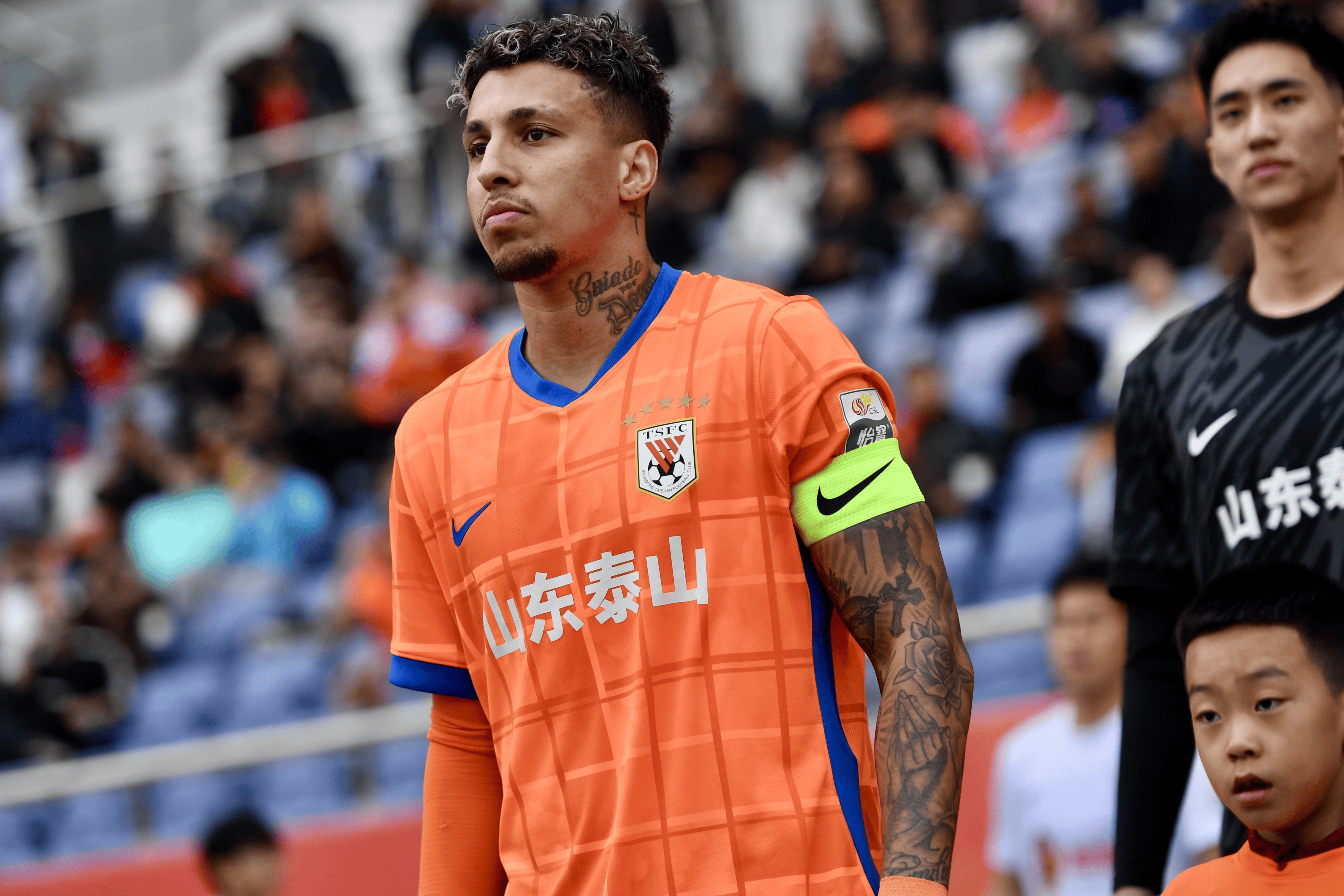 克雷桑已抵达中国, 泰山队教练组给彭啸、陈泽仕一周假期