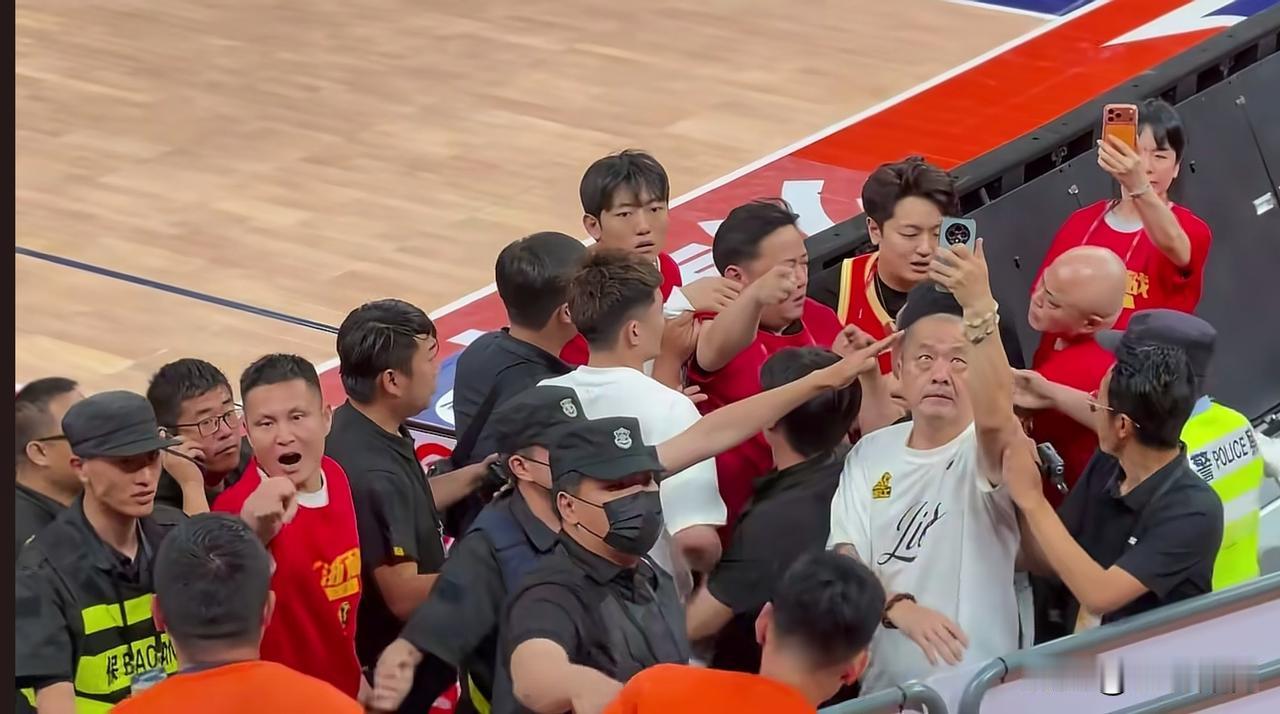 CBA总决赛结束已经有几天了，但是围绕着总决赛的故事还在继续，就在近日浙江广厦篮