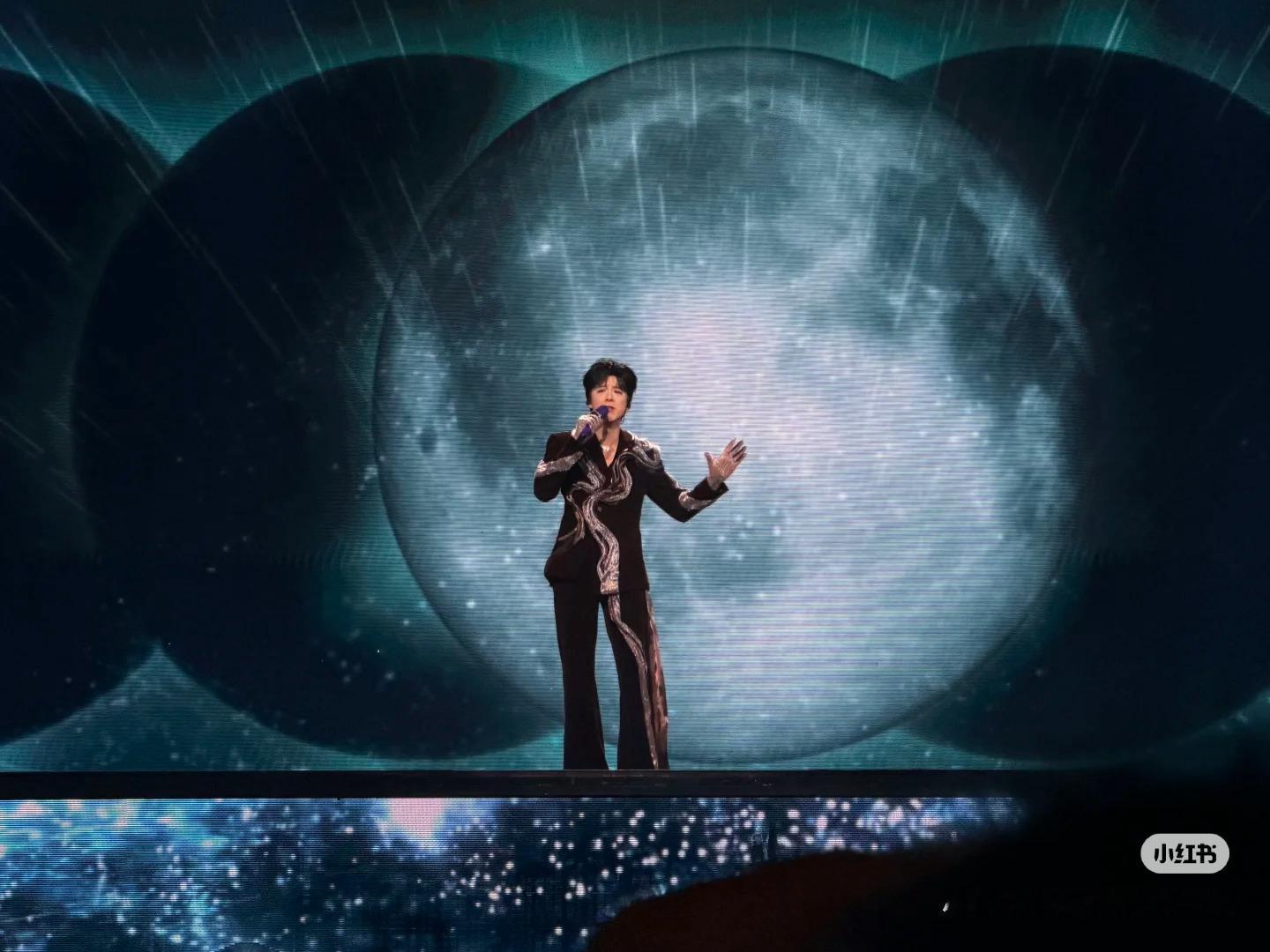 每套造型都穿出自己的风格而且都比模特穿得更好