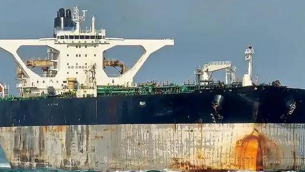 扣押油轮，英美捅了马蜂窝，土耳其政客：世界将见证中俄伊土联盟国际海域再起风波，