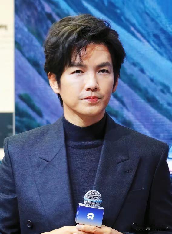 钟汉良，实在不行你就退圈吧！主要是我实在看不下去了，你都51岁了也该退休了！