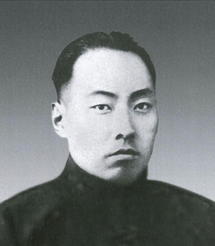 确定当年红军长征落脚点的大功臣，究竟是哪位高人？当时仅23岁？贾拓夫出生于陕北