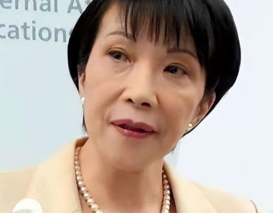 果然不出所料：美国驻日大使发声，非常激动地“感谢中国”。这声“感谢”听得