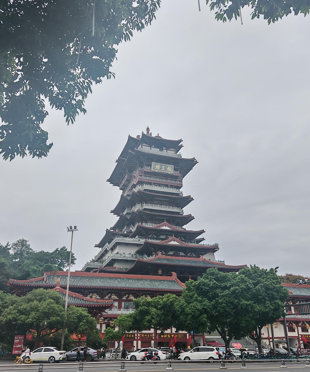 你们有没有这种感觉，退休后老两口一天24小时相处在一起，有时候反而觉得没什么话可
