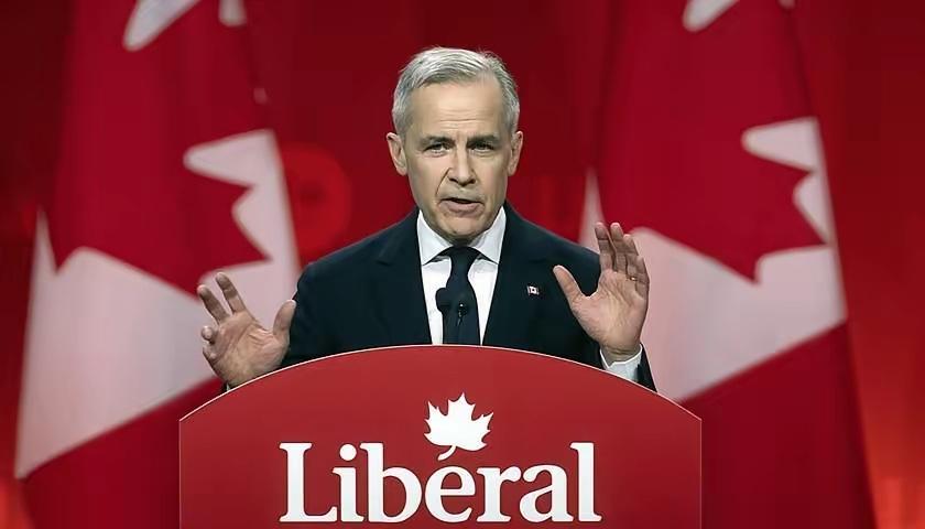 加拿大又第一个“跪了”，昨天还信誓旦旦要成为一个独立自主的国家，今天接受德国媒体