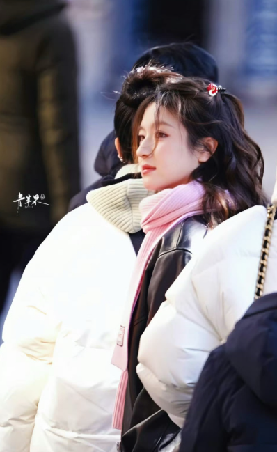 李兰迪央视春晚联排出妆路透，温柔甜美小公主！​​​