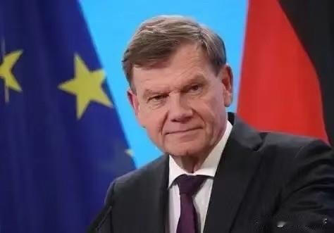 德外长坦白：永远跟随美国，不管我们如何受虐，也绝不会转投中国德外长跑到新加坡