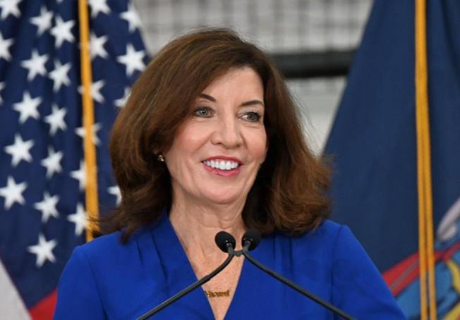 谁能想到，曾经傲视全球的金融中心纽约，如今正在上演一场“大逃亡”。十年时间，