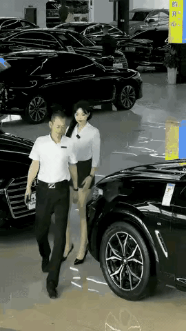 这绝对是我见过最漂亮的销售！