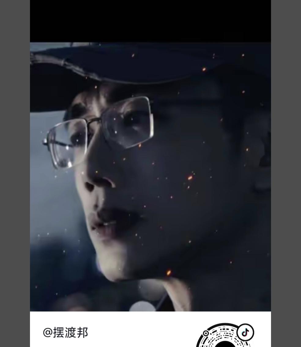 所谓相由心生，不过是:“你怎么对待世界，世界就怎么写在你脸上。”一个人面相