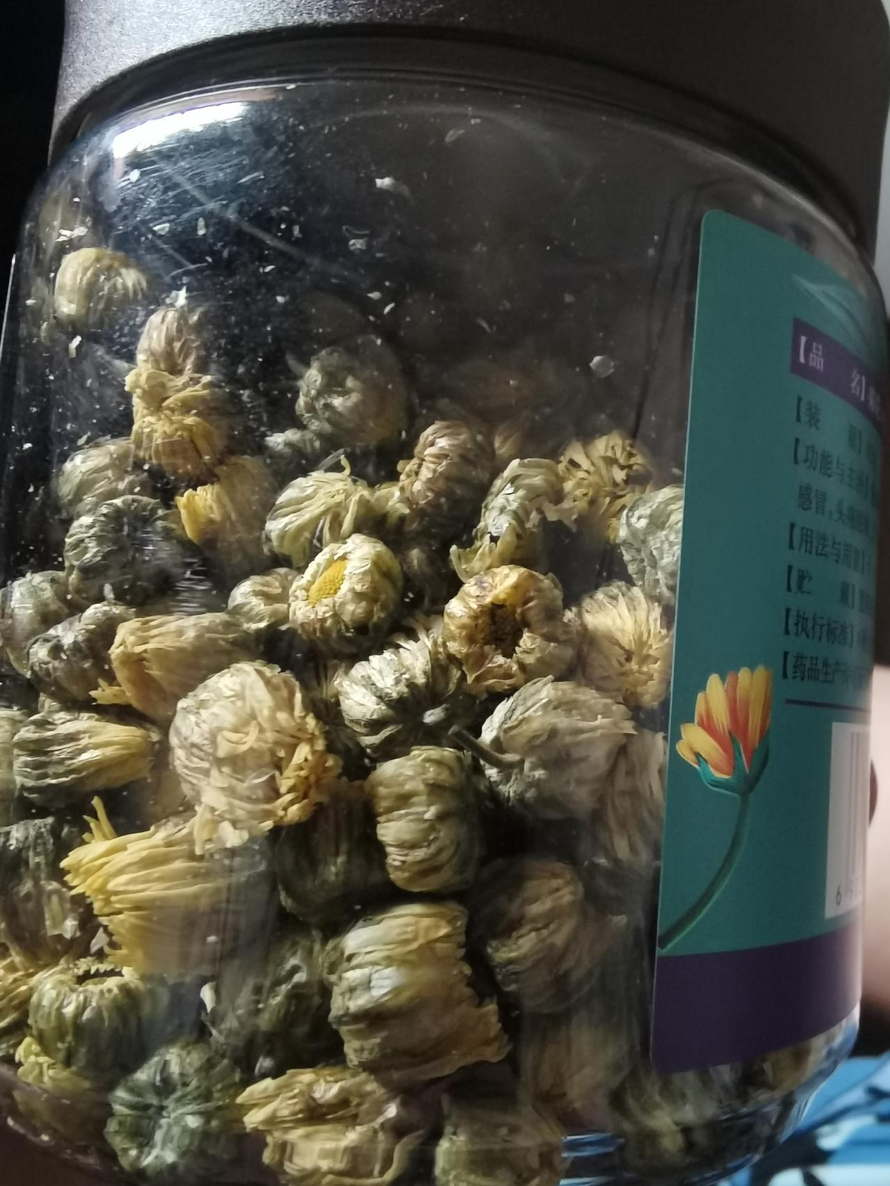 夏天常喝胎菊的3个实用常识，很多人一直喝错夏日燥热上火，胎菊是大家常备的养