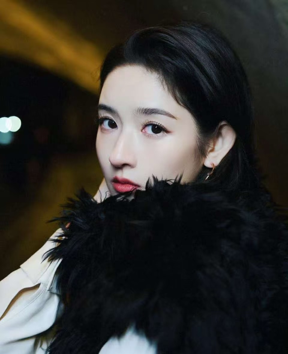 Dior脸都笑烂了吧。。。。好美的两张脸太会选人了