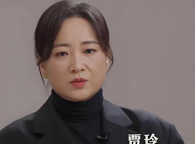 贾玲，该做的一样没做，没结婚，没成家，也没孩子，现在连个恋爱都没谈吧。