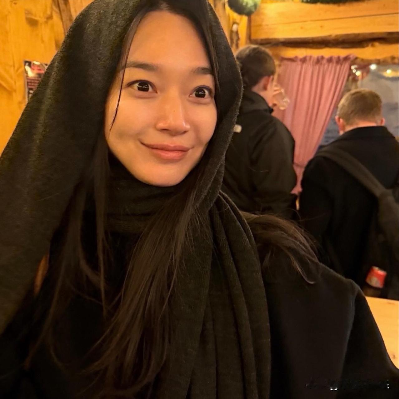 金宇彬与申敏儿这对韩国人气夫妻档，自2025年底结束十年爱情长跑步入婚姻殿堂后，