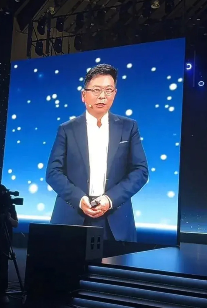 余承东真的太真实了！他坦率透露：“省和市帽子叔叔都找我问话了！平生我第一次进局子