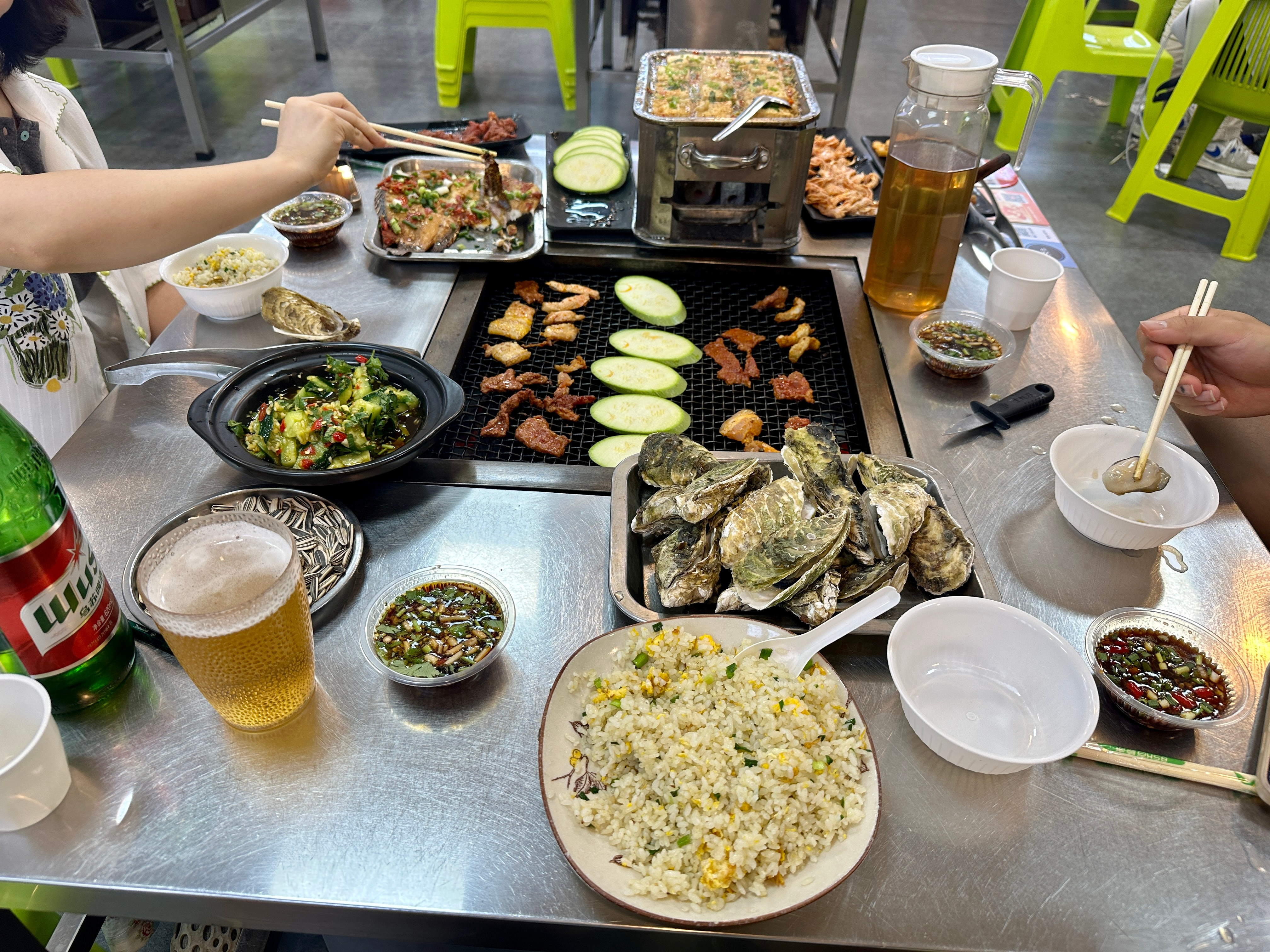 昆明还可以哦。全季300多。这一顿195，好吃。明天滇池逛一下，晚上去大理。​