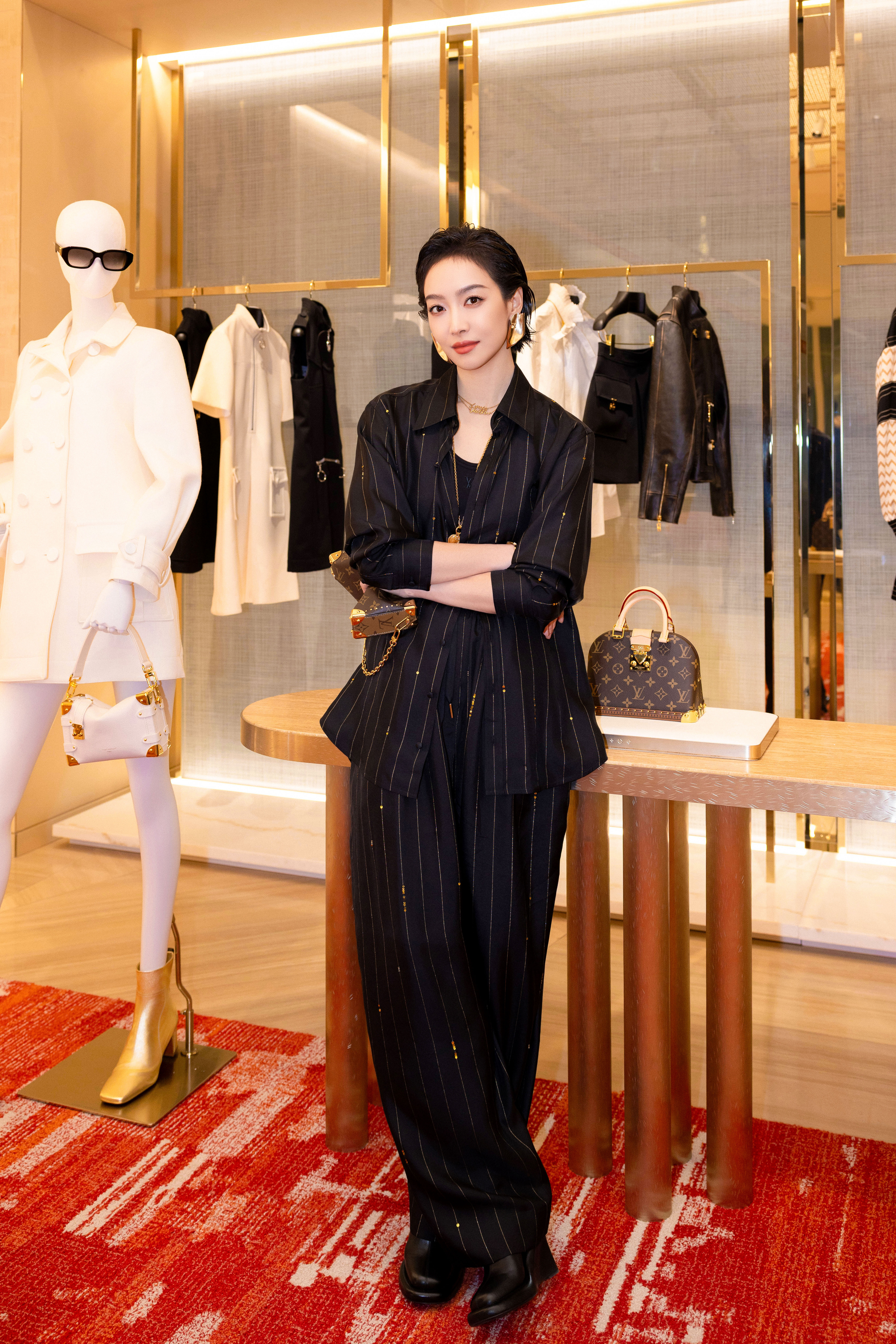 宋茜时间切片，现场即景。在属于当下的坐标里，书写自身。