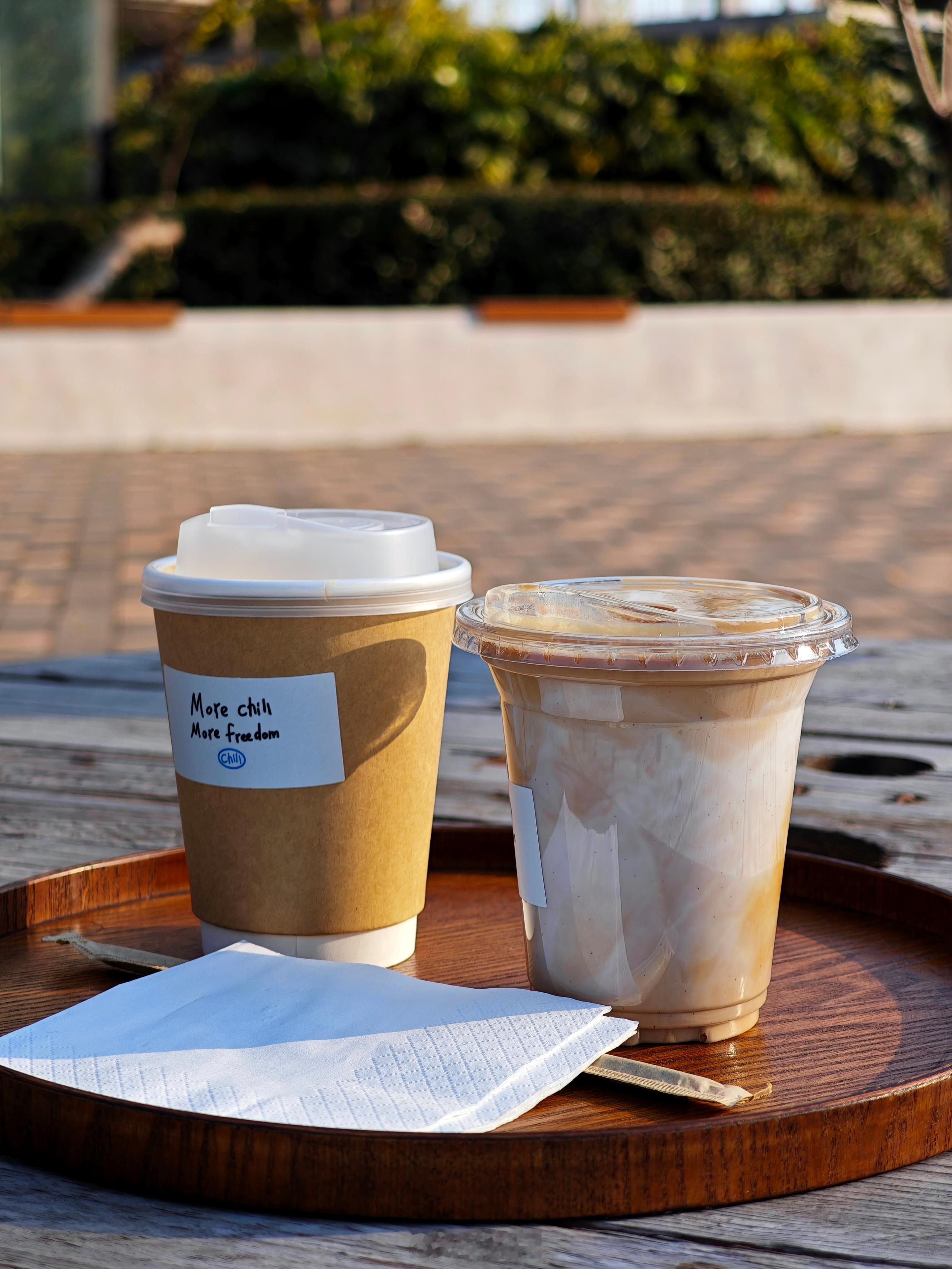 这种做咖啡的机械臂国内不是随处可见么？安静的午后，享用一杯焦糖拿铁也是极好的☕