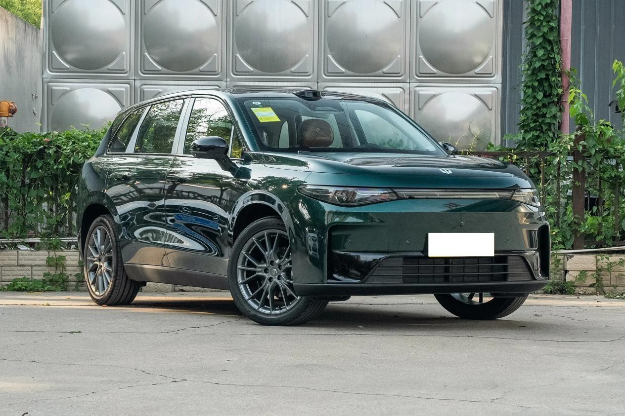 零跑C10还是海狮06EV？要是我选，其实不用犹豫。随着如今新能源汽