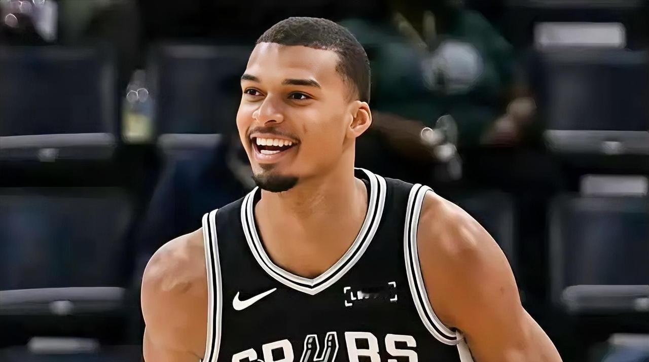 有一说一，今日文班亚马和阿夫迪亚根本不是一个档次的球员！！文班亚马：本场出