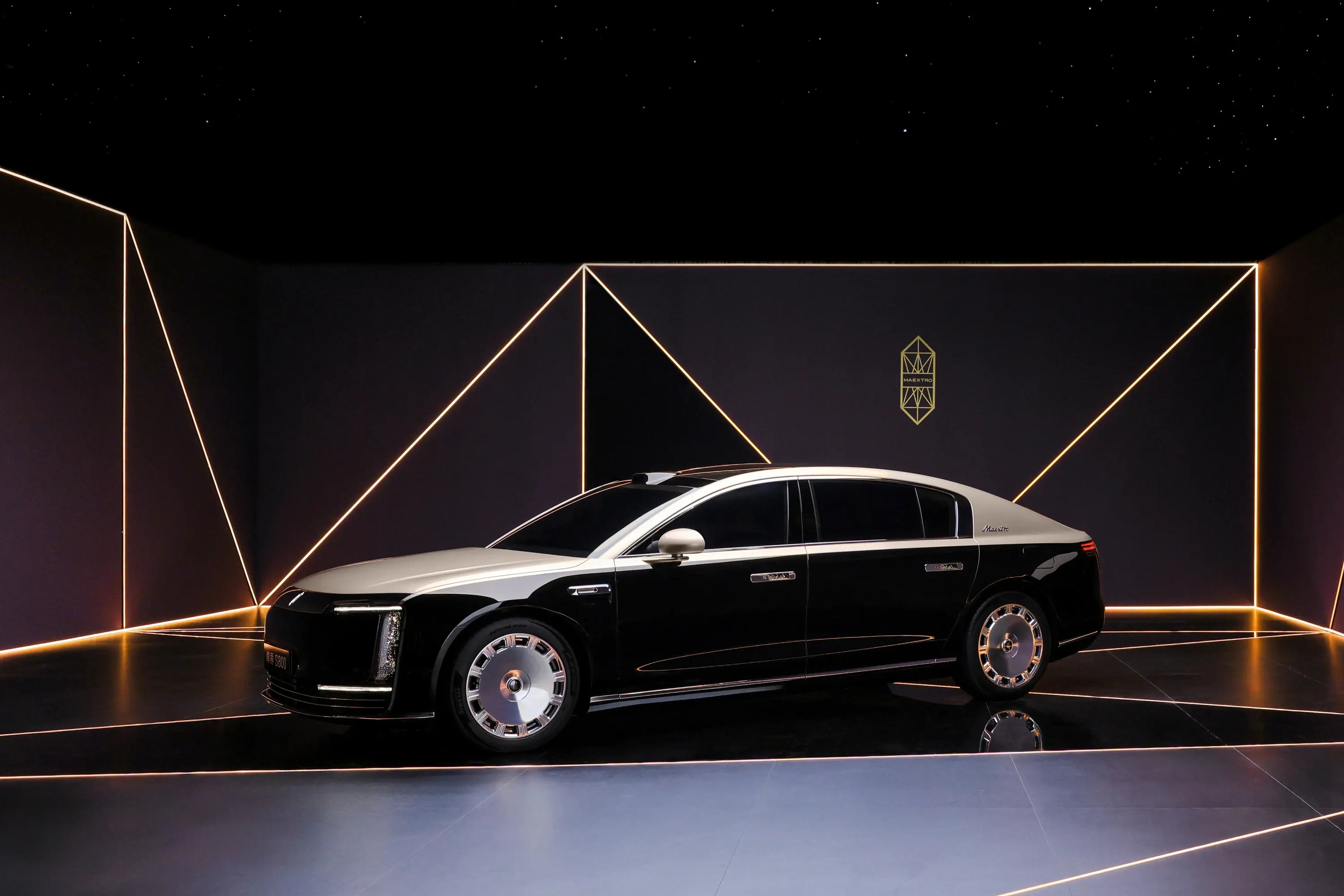 ✨实车坐过几次，尊界S800的细节质感是真在线🚗星空顶氛围感拉满，零重力座椅