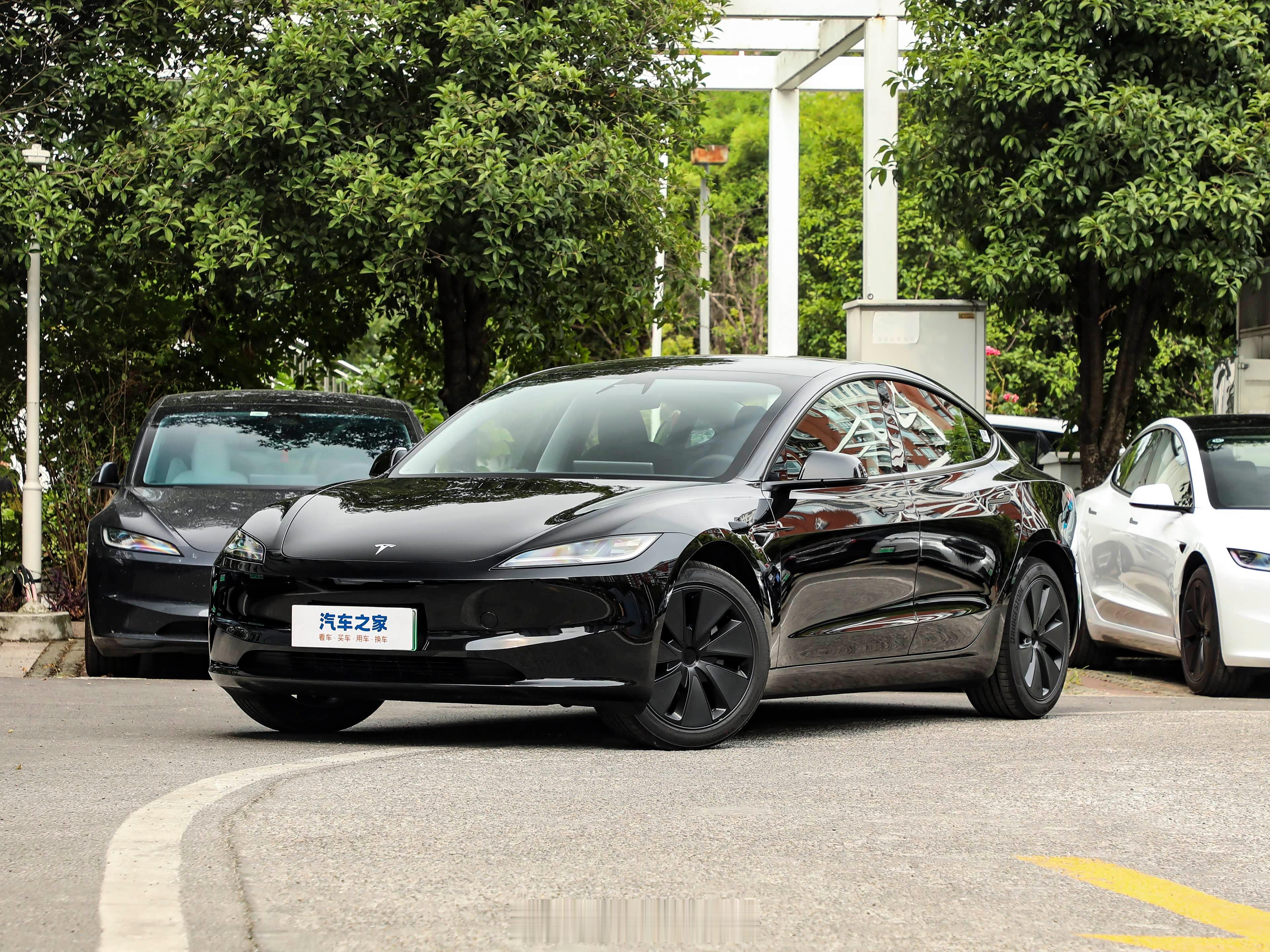 新款特斯拉Model3上市，23.55万元起售[doge]新增前包围的摄像头前后车