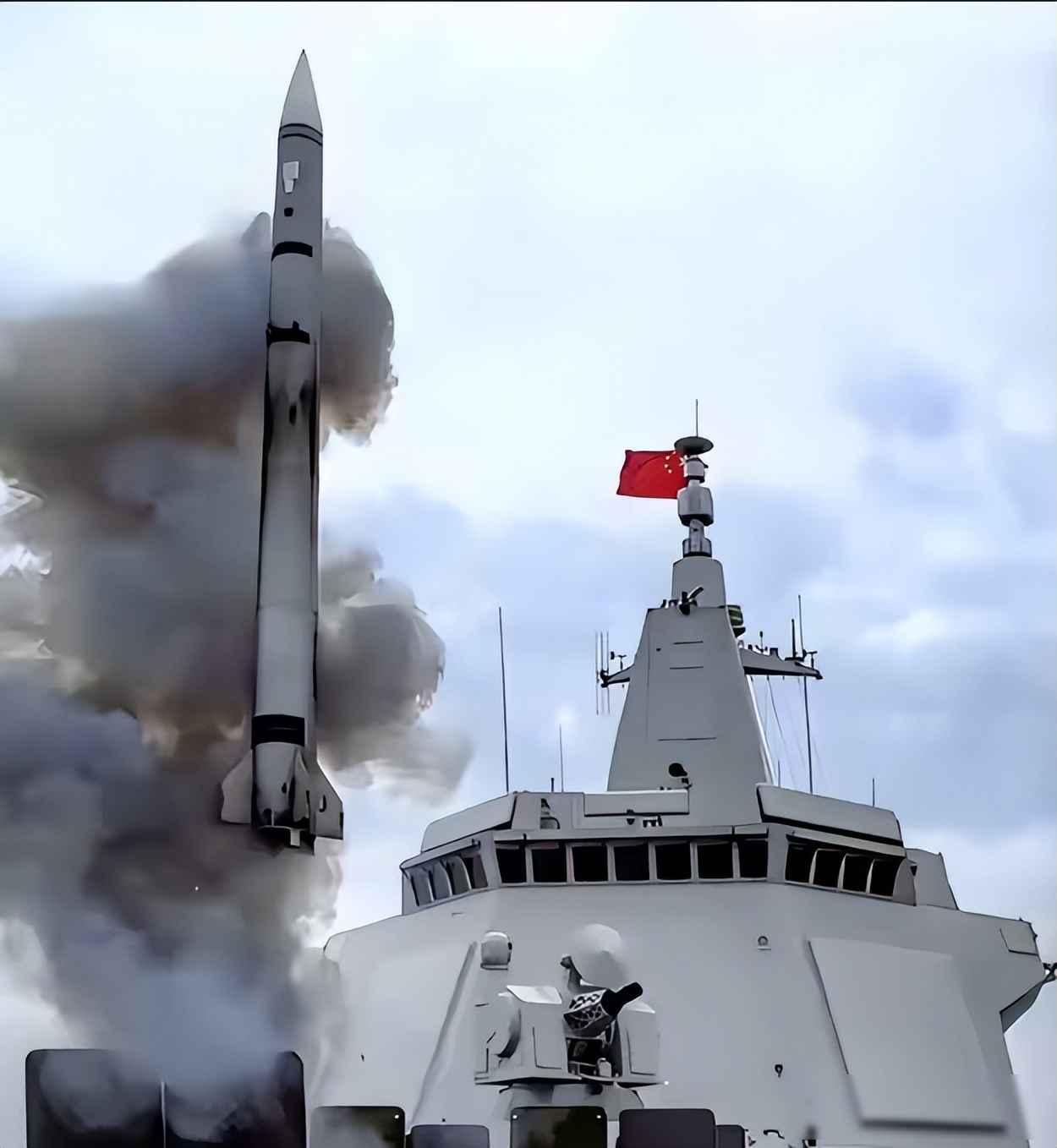 菲律宾军演刚结束，日本部队真上了岛，中国舰队就围了过去4月20号，“肩并肩-