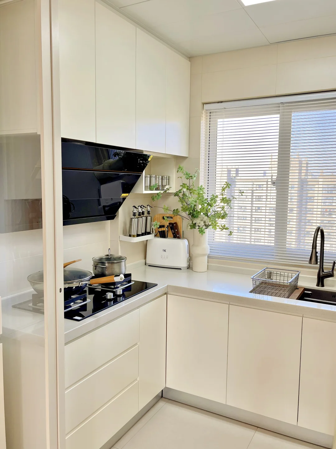 说实话，过时了吗？3年前花7.2万穷装的……