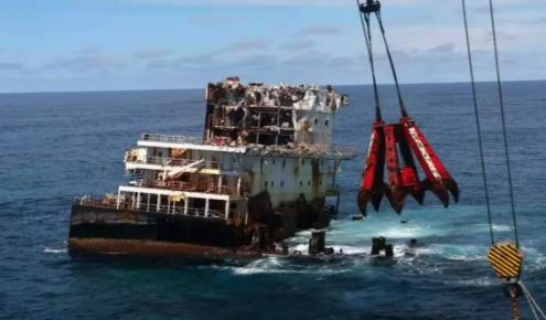 美军发布全球通告，要在南海，与中国玩一场“时间赛跑”此前，南海的平静被两起接