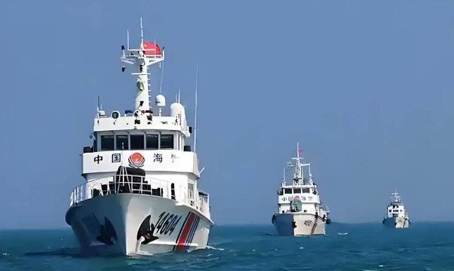日本右翼一直盘算在钓鱼岛搞登岛挑衅，可计划还没落地，中方海警编队已经携装备在海域