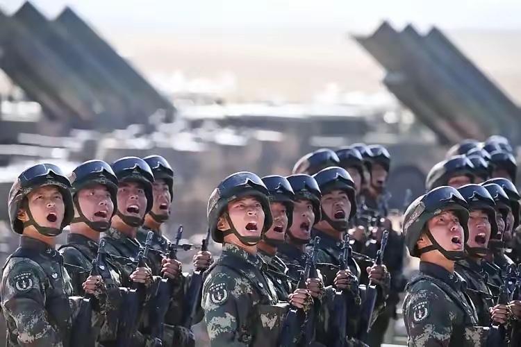 美军罕见承认：全世界仅2国有机会战胜中国！其余国家，连上桌资格都没有别人都在