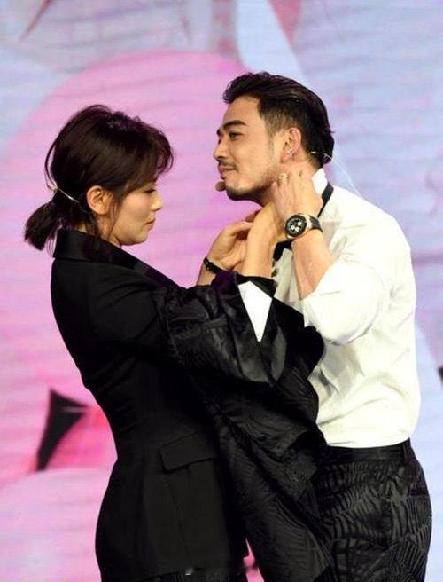  "荧幕内外的火花：刘涛与杨烁的亲密互动，她两到底什么关系？