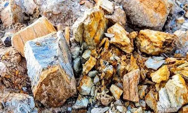 稀土问题已成为中美关系的死结：只要不开放稀土市场，已经达成了任何协议都会被随时撕