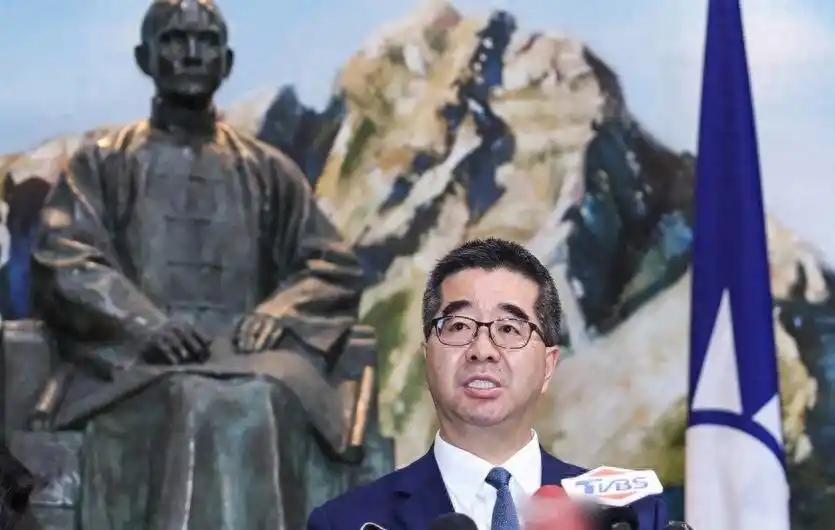 近日，马英九与萧旭岑之间的争端引发两岸网友高度关注，而且双方都出镜发声，表达自己