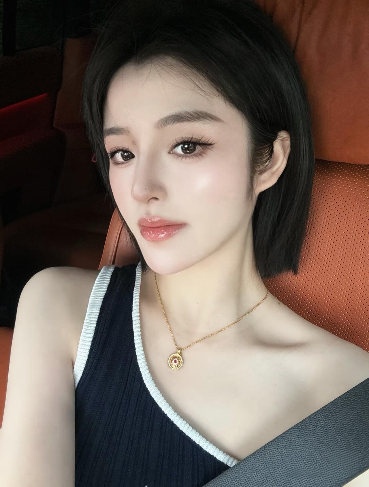 分享女神美图