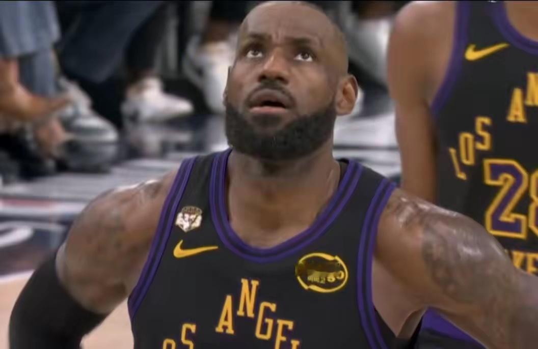 连Shams都爆料了，詹姆斯真的要走了根据名记爆料，无论詹姆斯休赛期选择退役还是