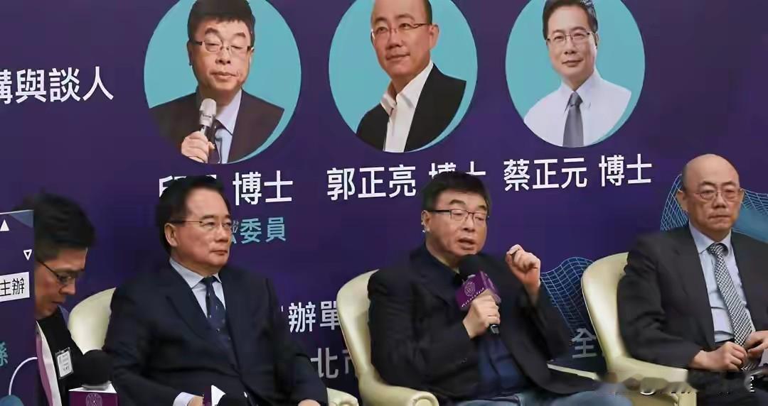 邱毅爆料，郑丽文为了拼南部将采取大动作，揭弊打黑是重中之重。难道“正义兄弟”将重