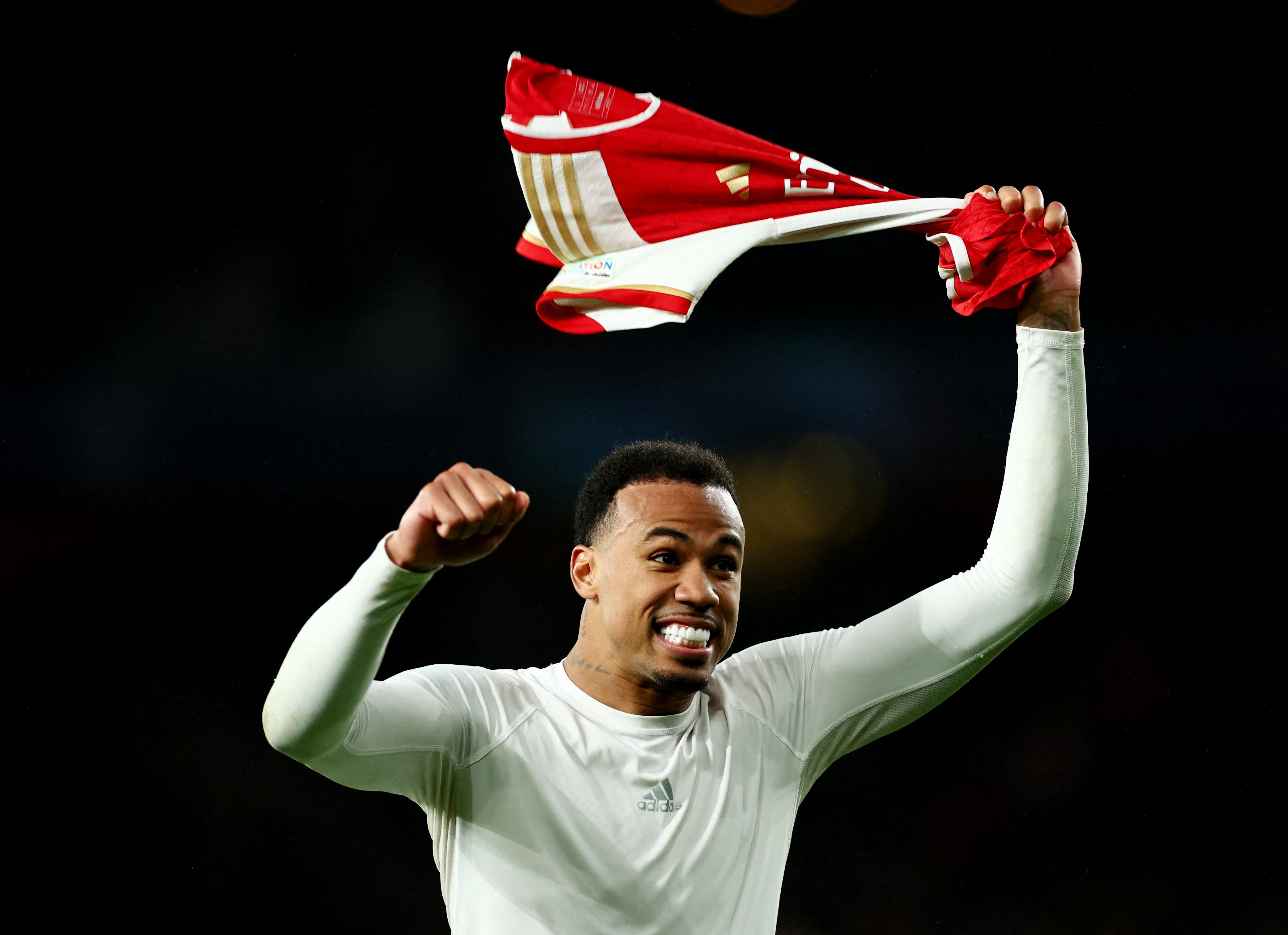 加布里埃尔为阿森纳攻入19粒英超进球, 队史后卫仅少于科斯切尔尼