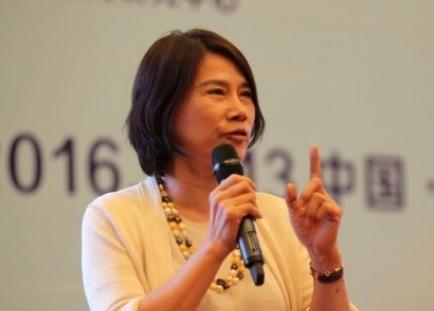 1991年，董明珠上门讨要42万货款，经销商却说：“再发50万的货，卖完一起结！