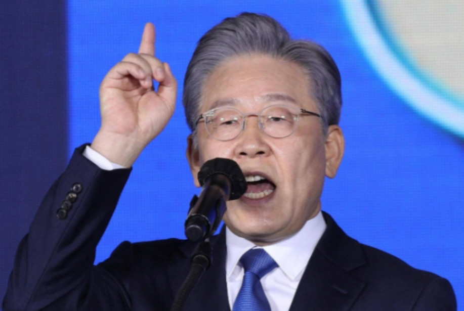九三阅兵后，李在明终于对中国出手了！说实话，这事儿真挺蹊跷的，中国这边才刚刚
