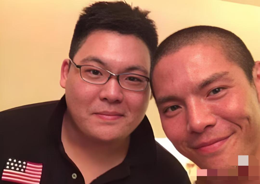 果然姜还是老的辣。我问我妈：向佐向佑你会选谁做伴侣?不料我妈一点都没犹豫的说