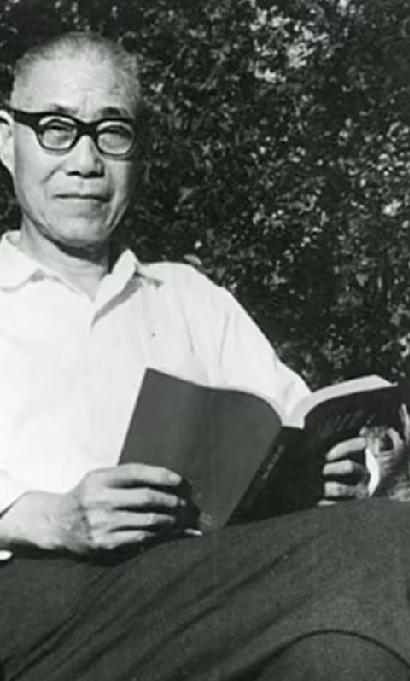 国画艺术的魅力′史国良画潘天寿小像，题跋：一味霸悍。潘天寿曾以“一味霸悍”印章明