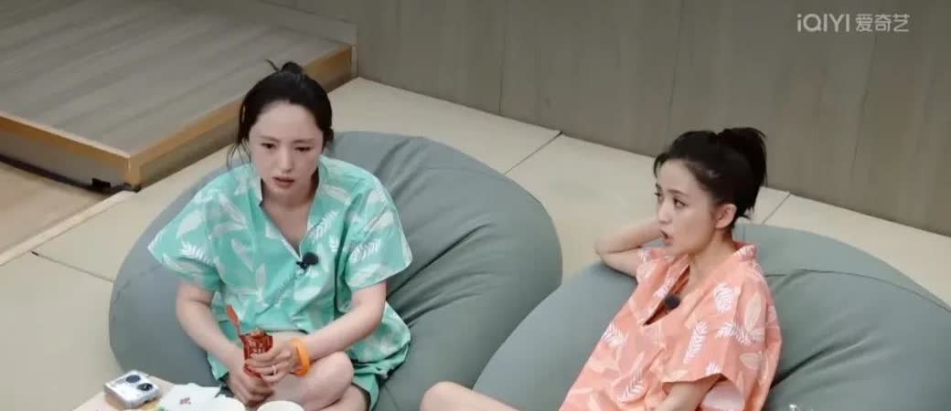 佟丽娅怕不是记错了吧？她艺考时真的只有28公斤？她节目中说艺考时体重只有