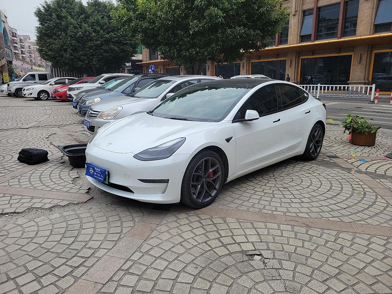 2022年的特斯拉，四年原厂质保到期，出保后可能出现的通病故障：1.方向机故障