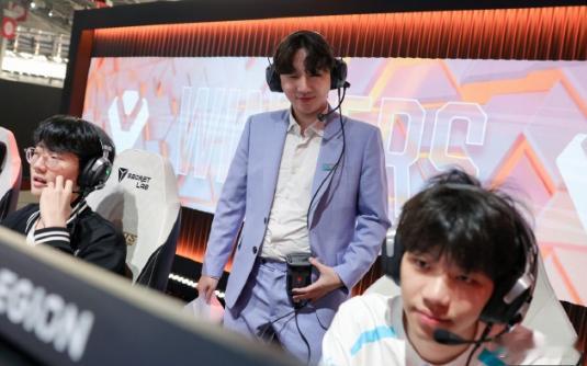 我说真的blg粉丝最应该骂bin，这人我是真看不懂。他msi打t1的时候前四把也