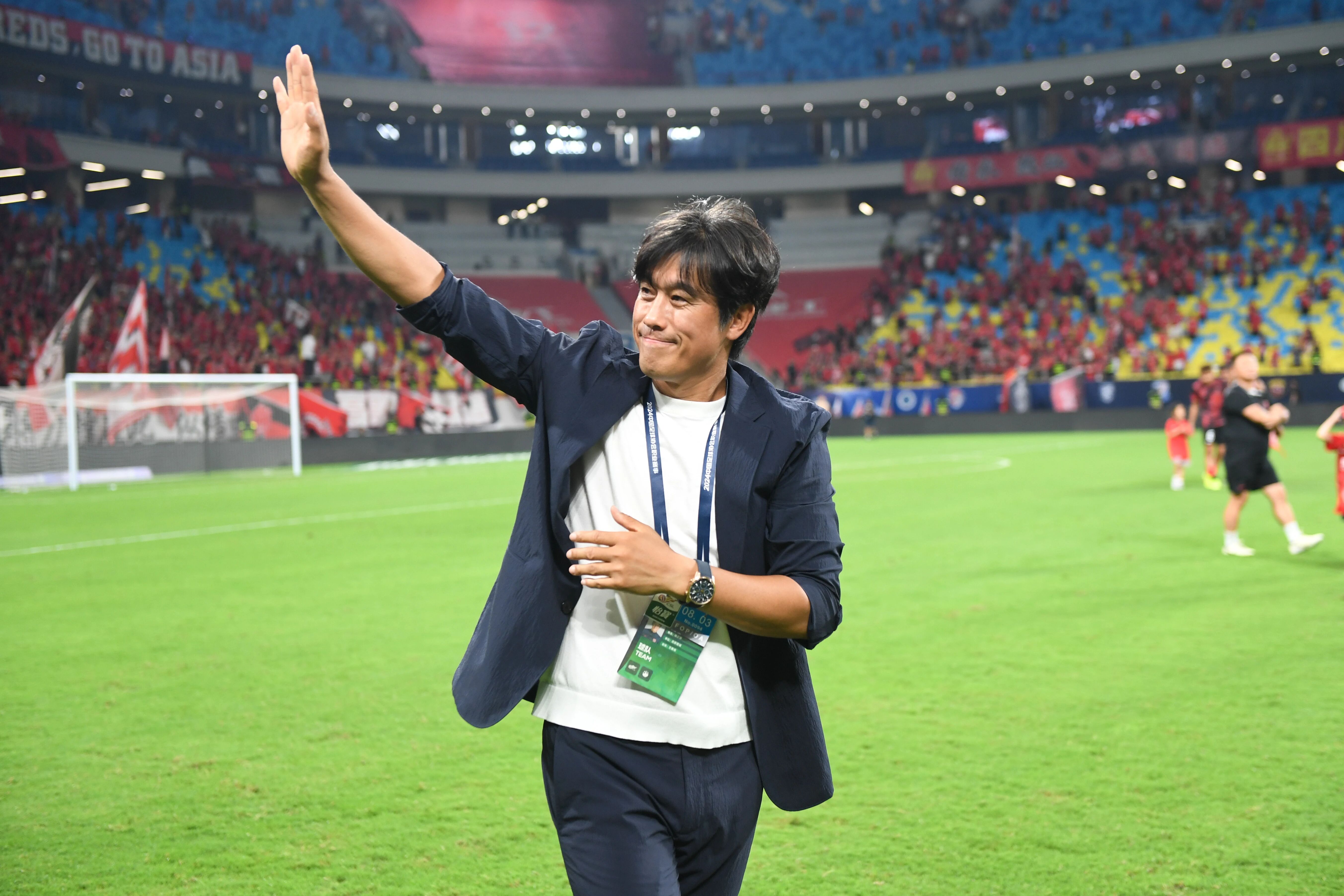 蓉城官方: 向所有球迷家人发起征集, 写下对徐指导的感谢