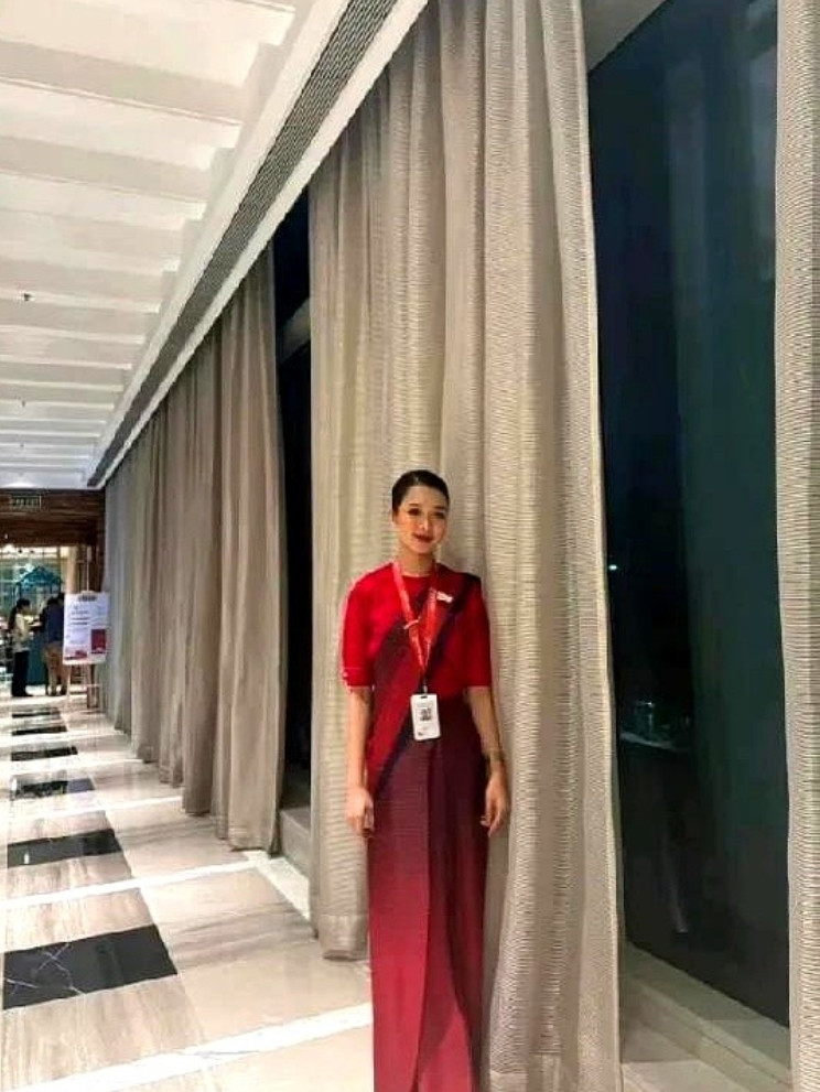 据媒体报道，印度航空AI171航班空难中，有22岁的空姐恩甘托伊·夏尔马·孔布雷