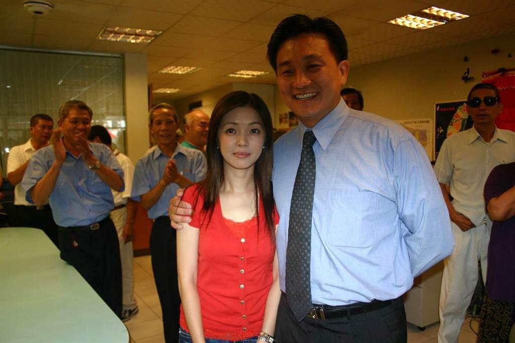 “台独”顽固分子王定宇卷入桃色风波，馆长怀疑丑闻曝光跟巨额防务预算有关民进党“