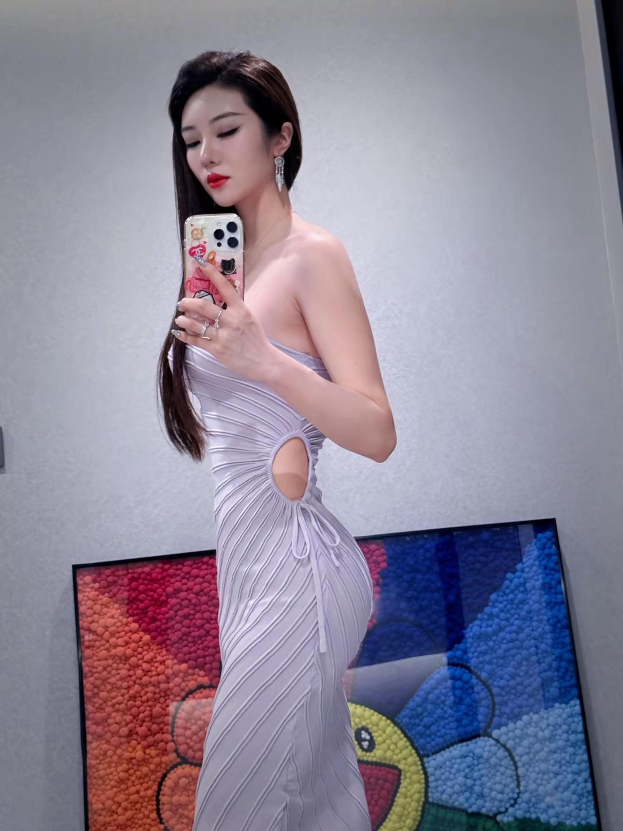 “命运会如何宠爱她的忠实信徒”御姐穿搭